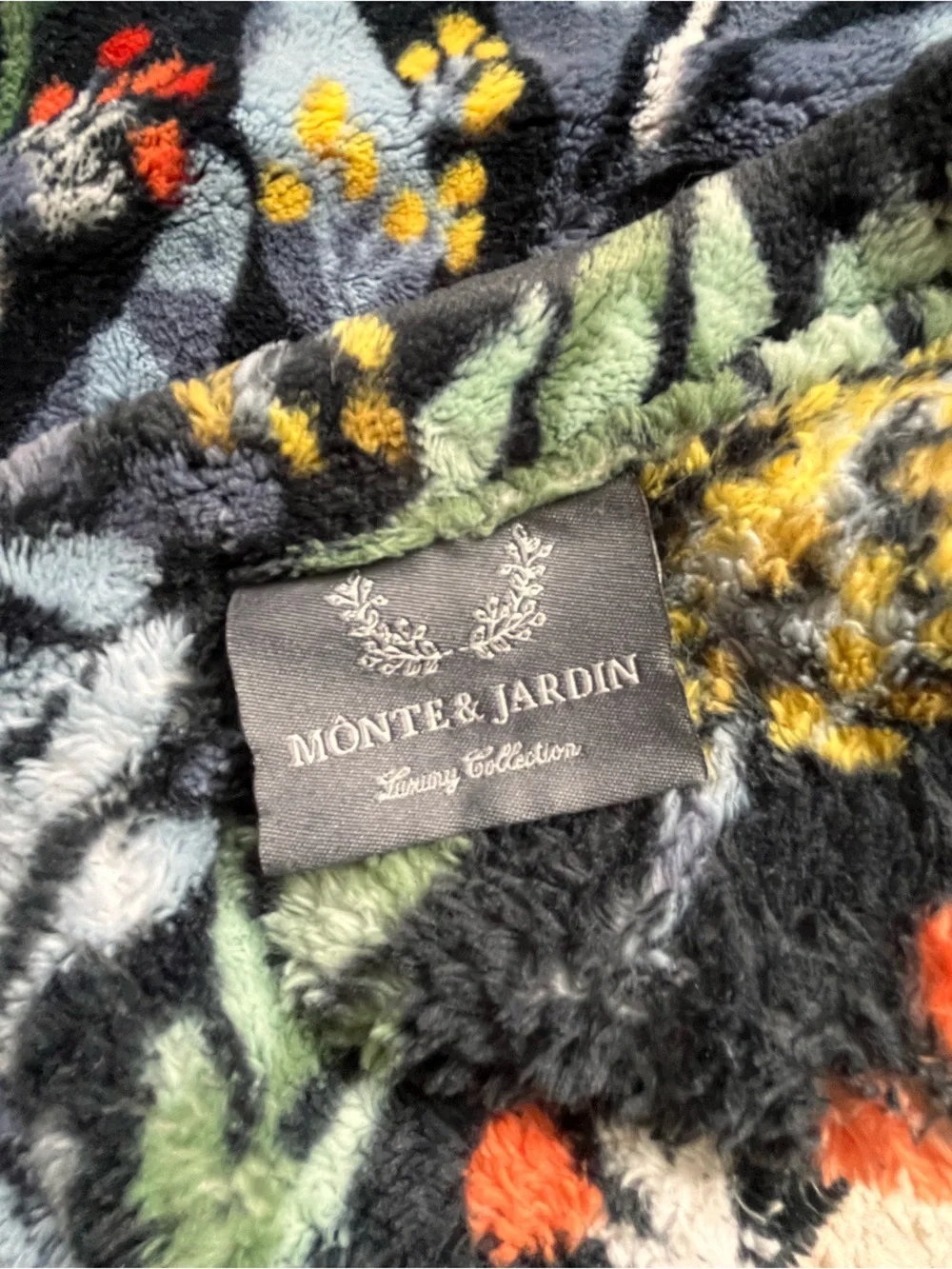 Monte and Jardin luxury collection ultra plush throw blanket navy botanical